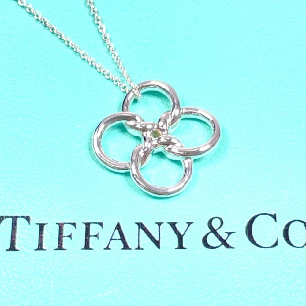 TIFFANY & Co. Necklace Quadrifoglio Clover Elsa Peretti